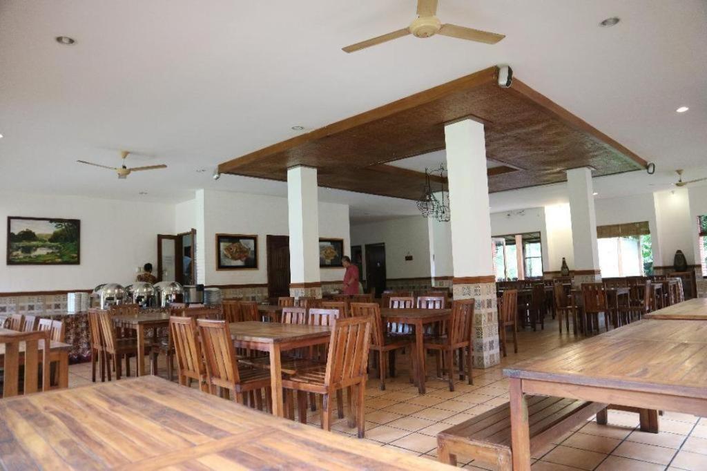 Villa Bukit Pinus Μπογκόρ Εξωτερικό φωτογραφία